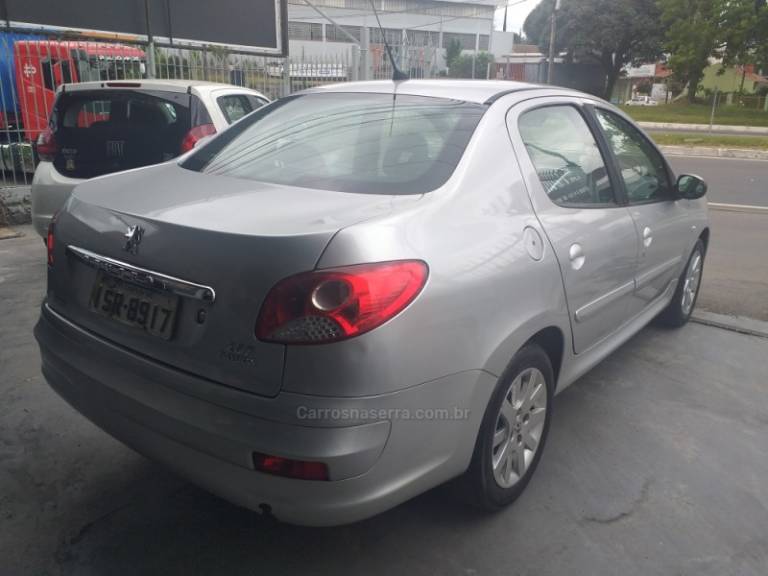 PEUGEOT - 207 - 2012/2012 - Prata - R$ 24.900,00