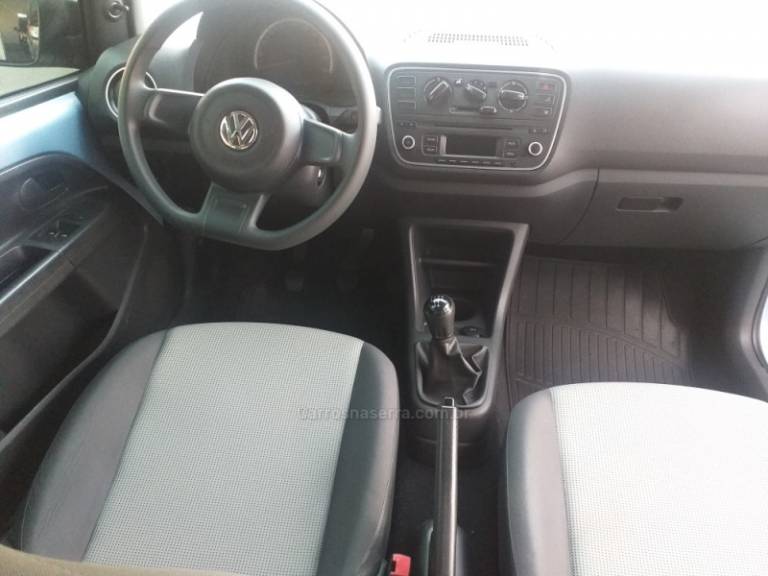 VOLKSWAGEN - UP - 2016/2016 - Prata - R$ 41.800,00