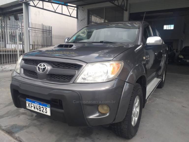 TOYOTA - HILUX - 2008/2008 - Cinza - R$ 109.900,00