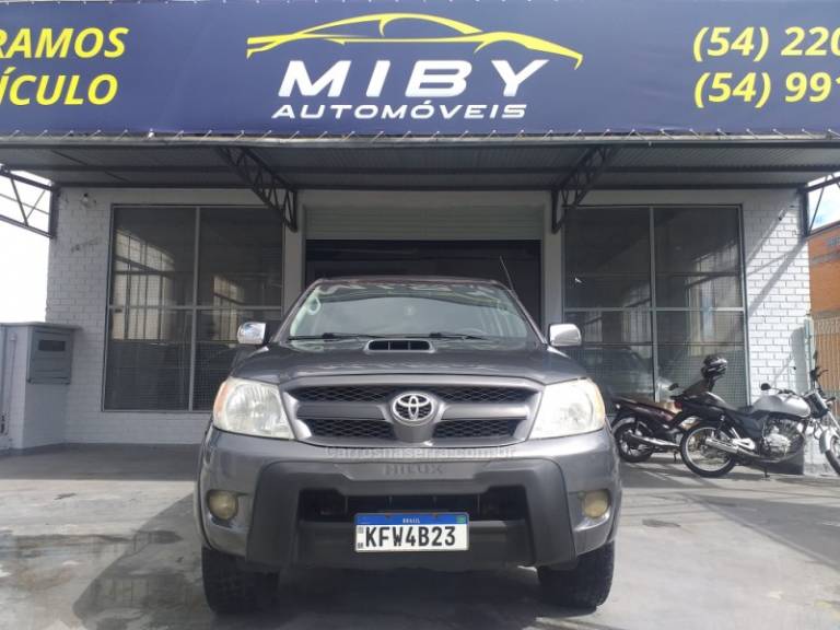TOYOTA - HILUX - 2008/2008 - Cinza - R$ 109.900,00