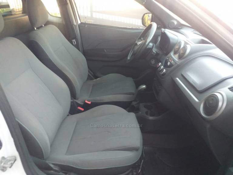 CHEVROLET - MONTANA - 2013/2013 - Branca - R$ 37.900,00