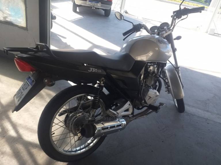 BUENO - MOTO MS JBR - 2017/2017 - Branca - R$ 9.900,00