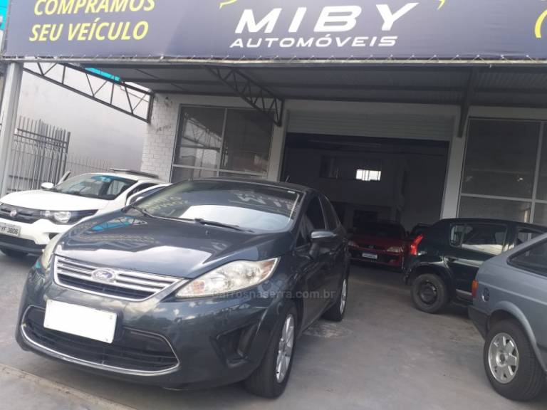 FORD - FIESTA - 2012/2012 - Cinza - R$ 34.900,00