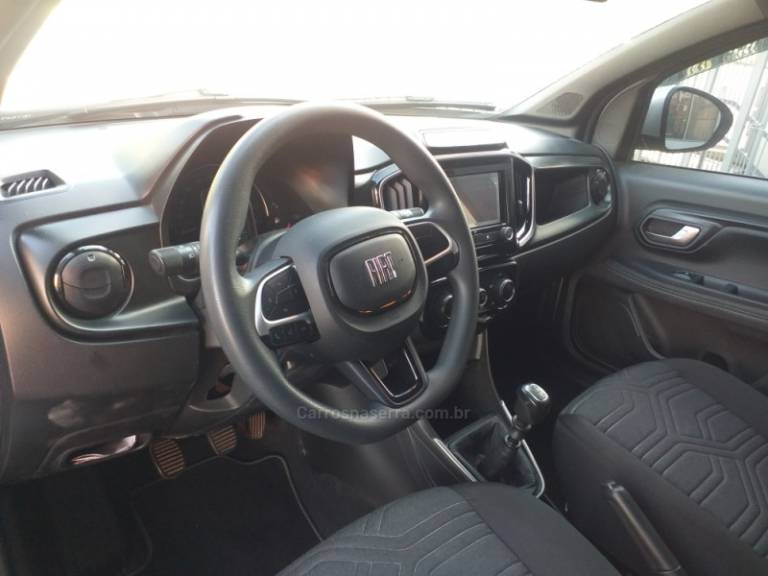 FIAT - STRADA - 2024/2024 - Prata - R$ 119.900,00