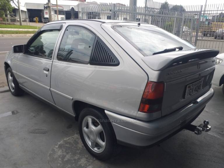 CHEVROLET - KADETT - 1998/1998 - Prata - R$ 21.900,00