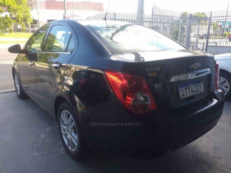 CHEVROLET - SONIC - 2013/2013 - Preta - Sob Consulta