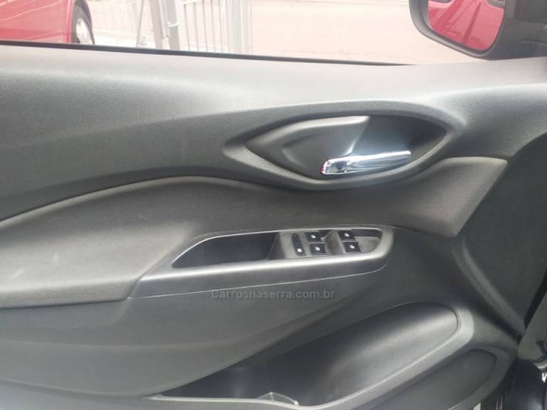 CHEVROLET - PRISMA - 2019/2019 - Preta - R$ 65.900,00