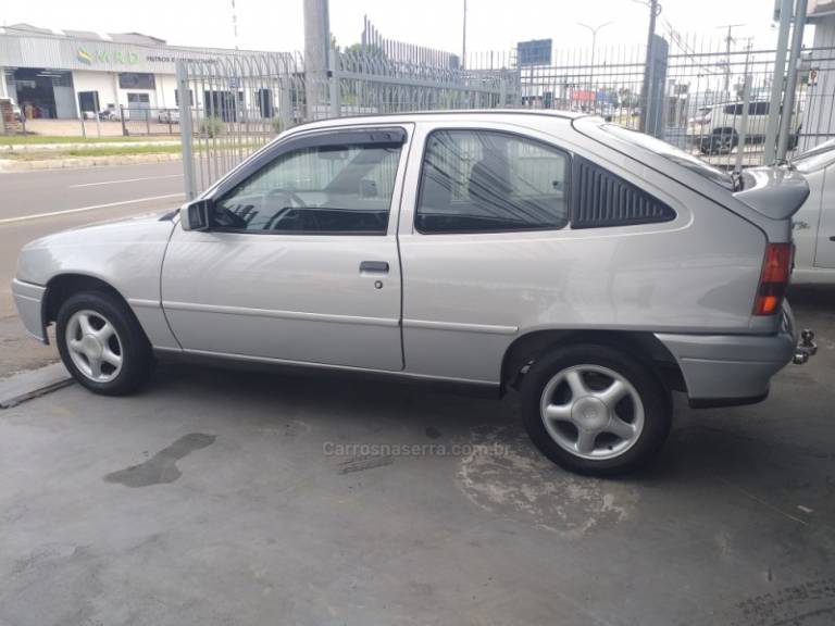 CHEVROLET - KADETT - 1998/1998 - Prata - R$ 21.900,00