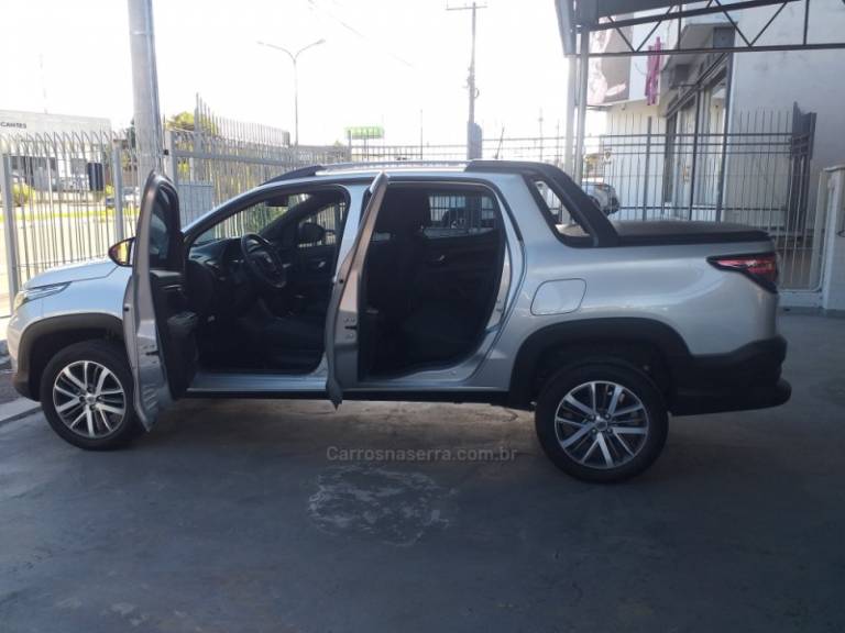 FIAT - STRADA - 2024/2024 - Prata - R$ 119.900,00