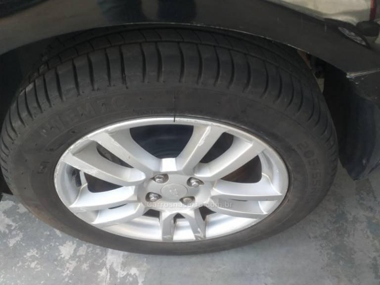 CHEVROLET - SONIC - 2013/2013 - Preta - Sob Consulta